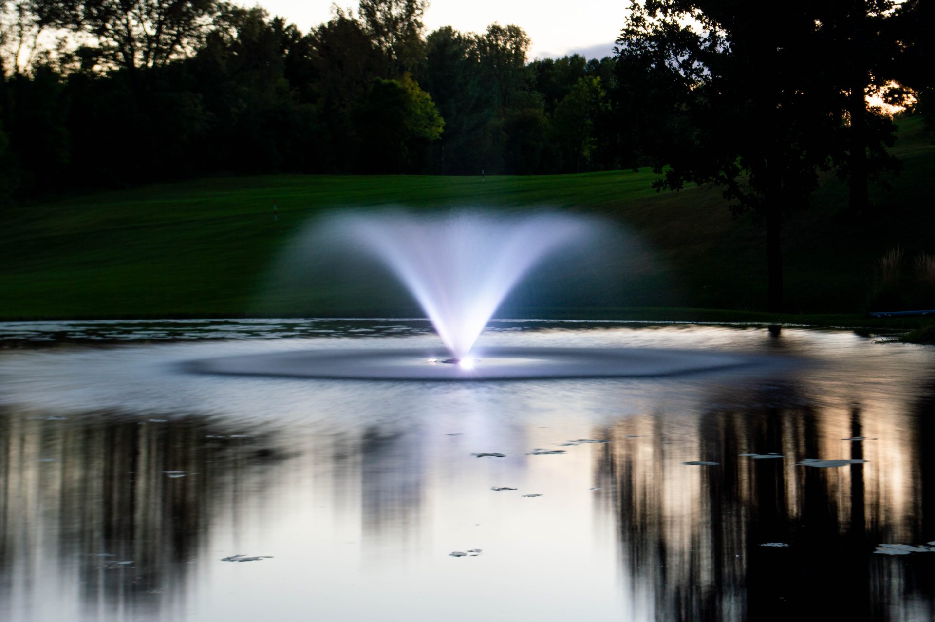 Kasco 3400VFX 3/4 HP Display Aerator With C-25 Control Panel (120V) - Image 3