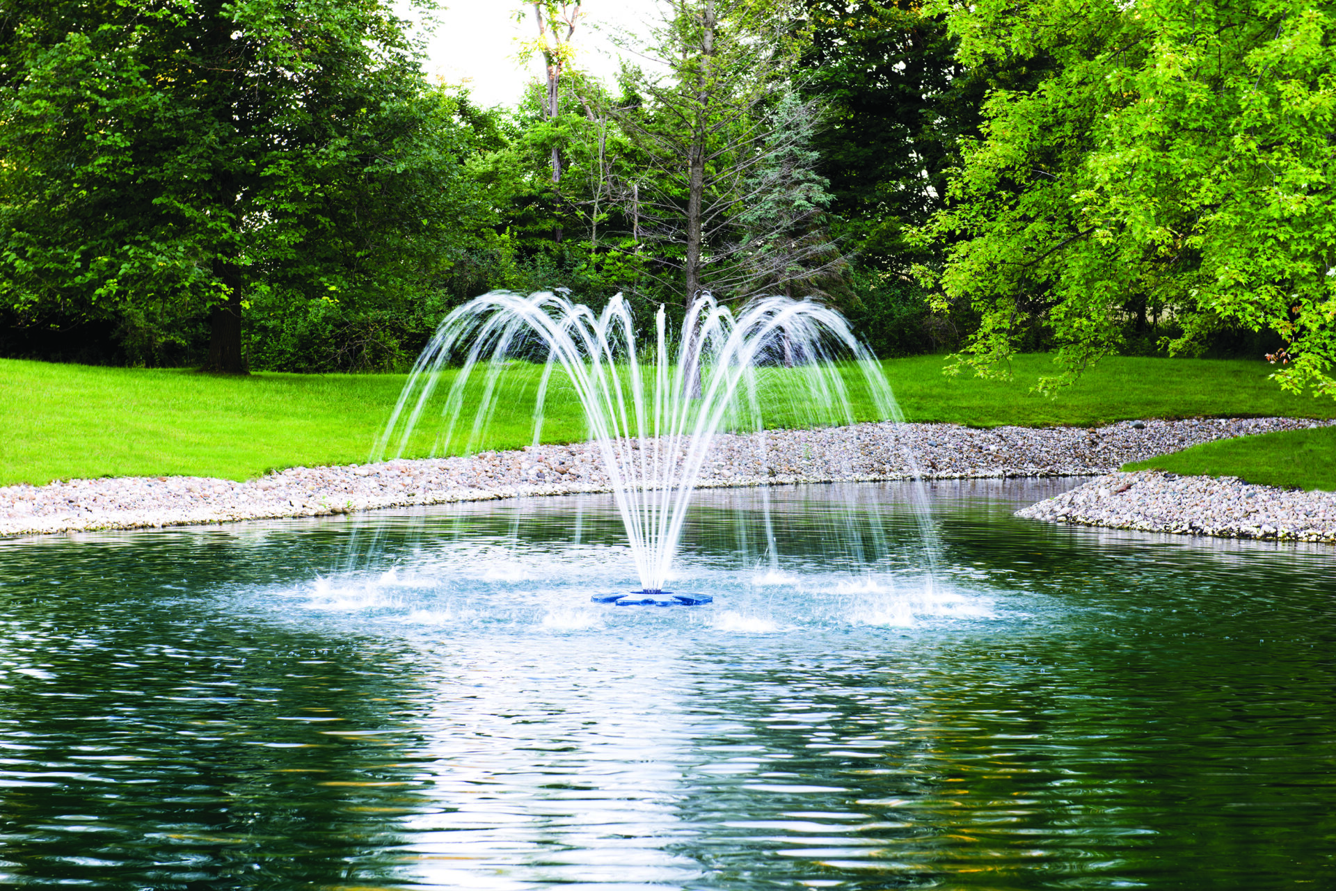 Airmax EcoSeries 1/2 HP Floating Pond Fountain | 3 Spray Patterns - Image 4